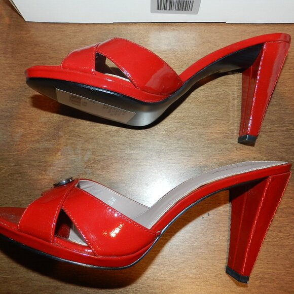 NEW Calvin Klein Vallina Red Patent Slide Mule Heels Size 7 - Picture 8 of 14
